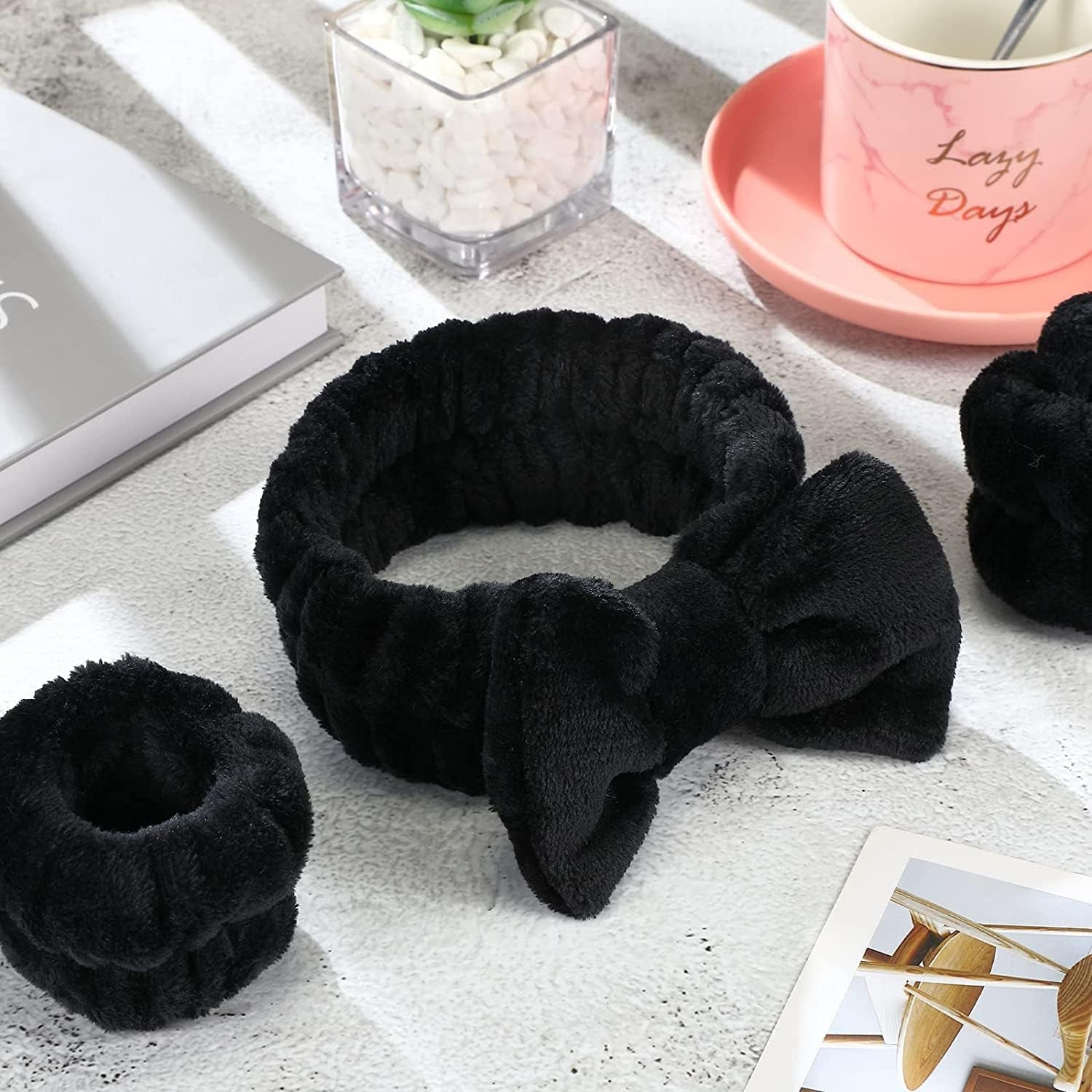 Spa Wrist Washband Set Absorbent Wrist Towels for Washing Face and Facial Makeup Headband with Laundry Bag Wristbands for Women Girls Cleansing Cuffs